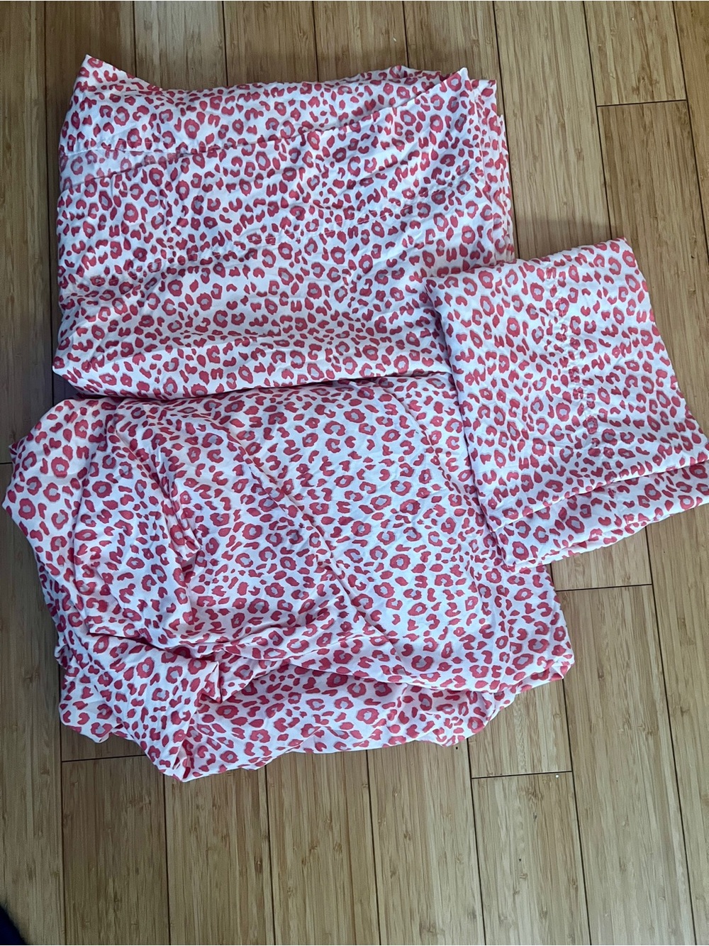 Betsey Johnson Pink Leopard Print Sheets TwinXL